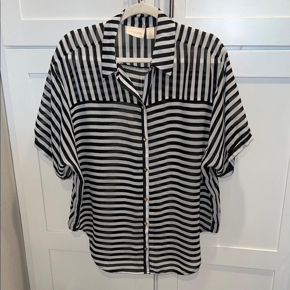 Chico’s ] Striped Button-Up Blouse in Black & White